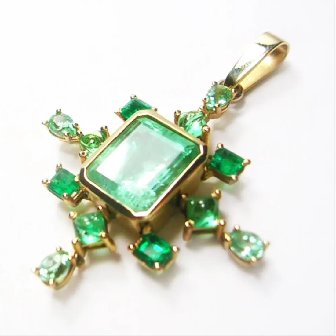 7.40 Carat Cluster Natural Colombian Emerald Pendant