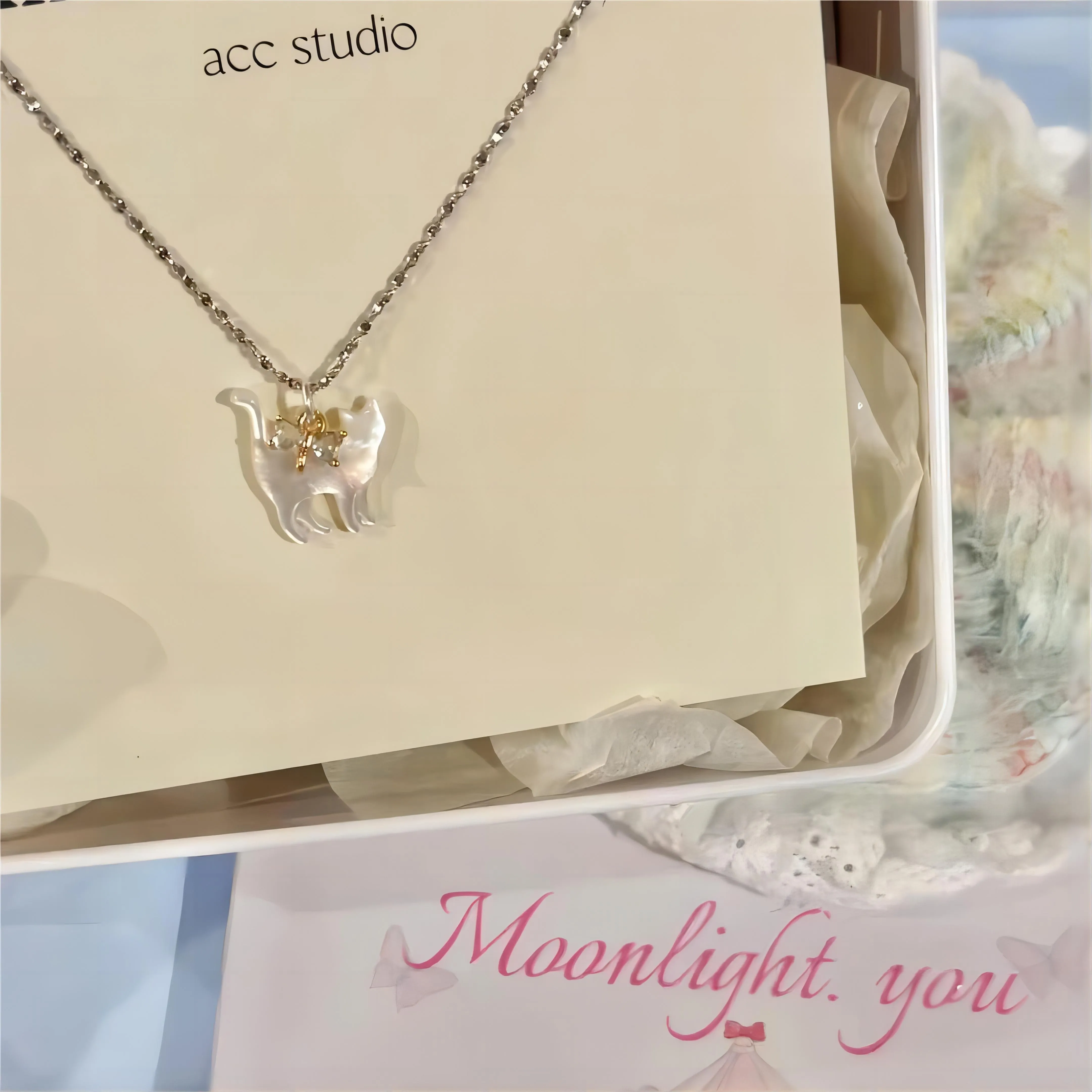 Crystal Bowknot Cat Pendant Necklace