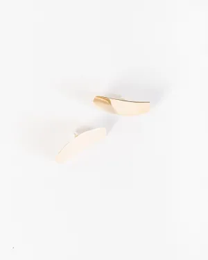 Irregular flat earrings in brass