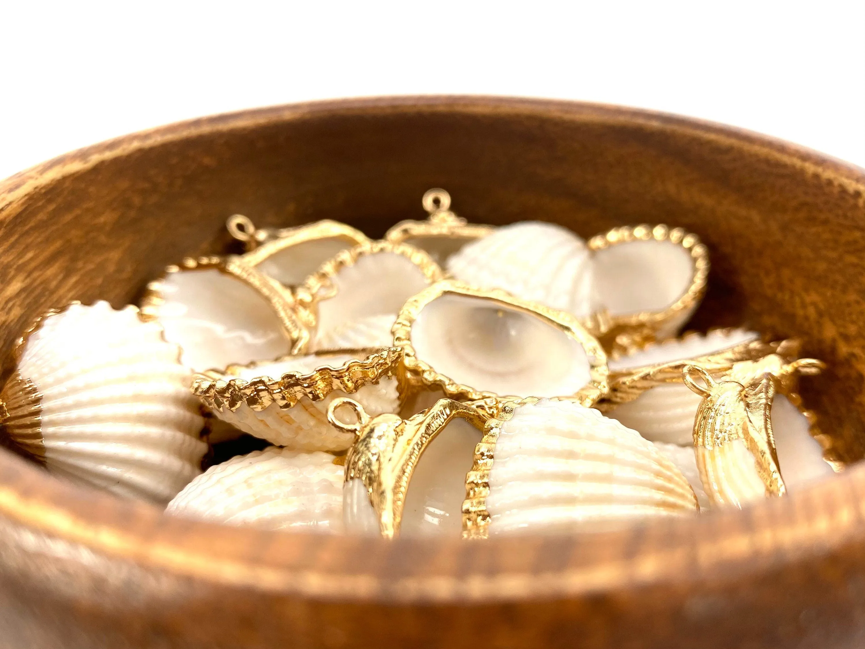 Mother Of Pearl Seashell With Alloy, Sku#M640