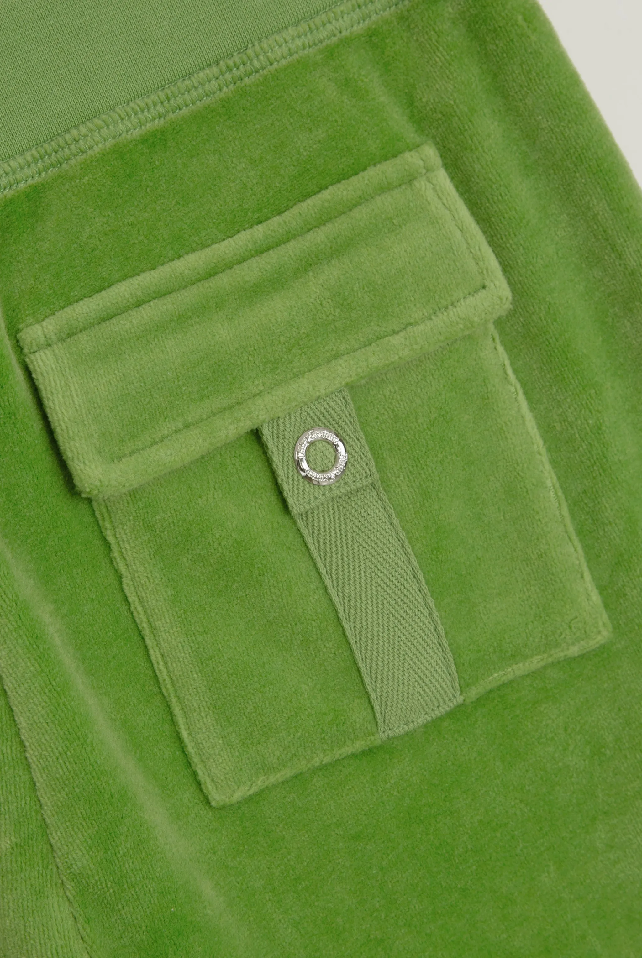 PIQUANT GREEN ULTRA LOW RISE BAMBOO VELOUR HERITAGE POCKETED BOTTOMS