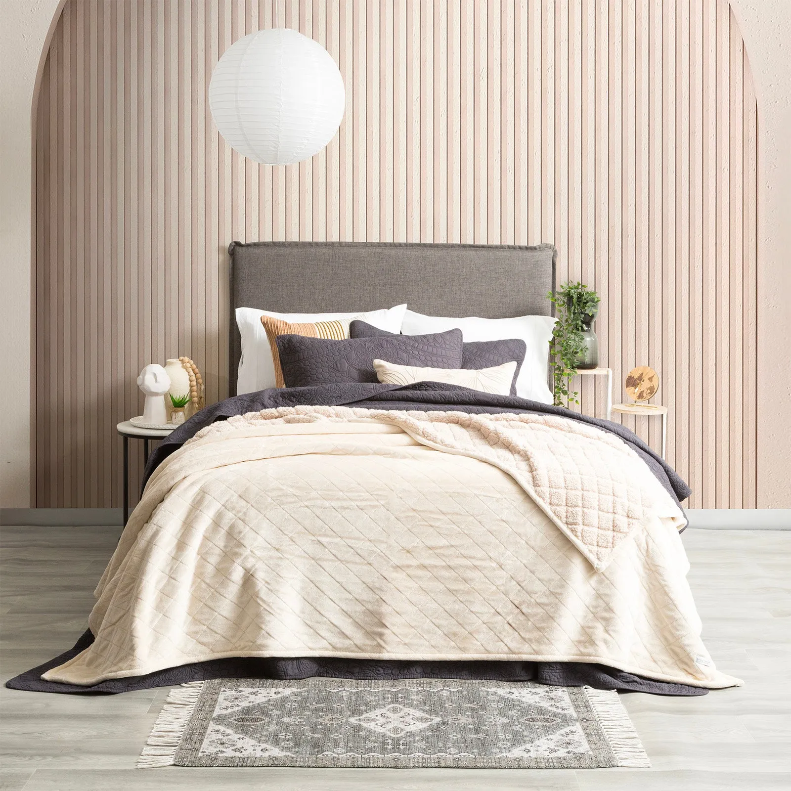 Renee Taylor Heston 480 GSM Ultra Soft Velvet Sherpa Blanket - STONE