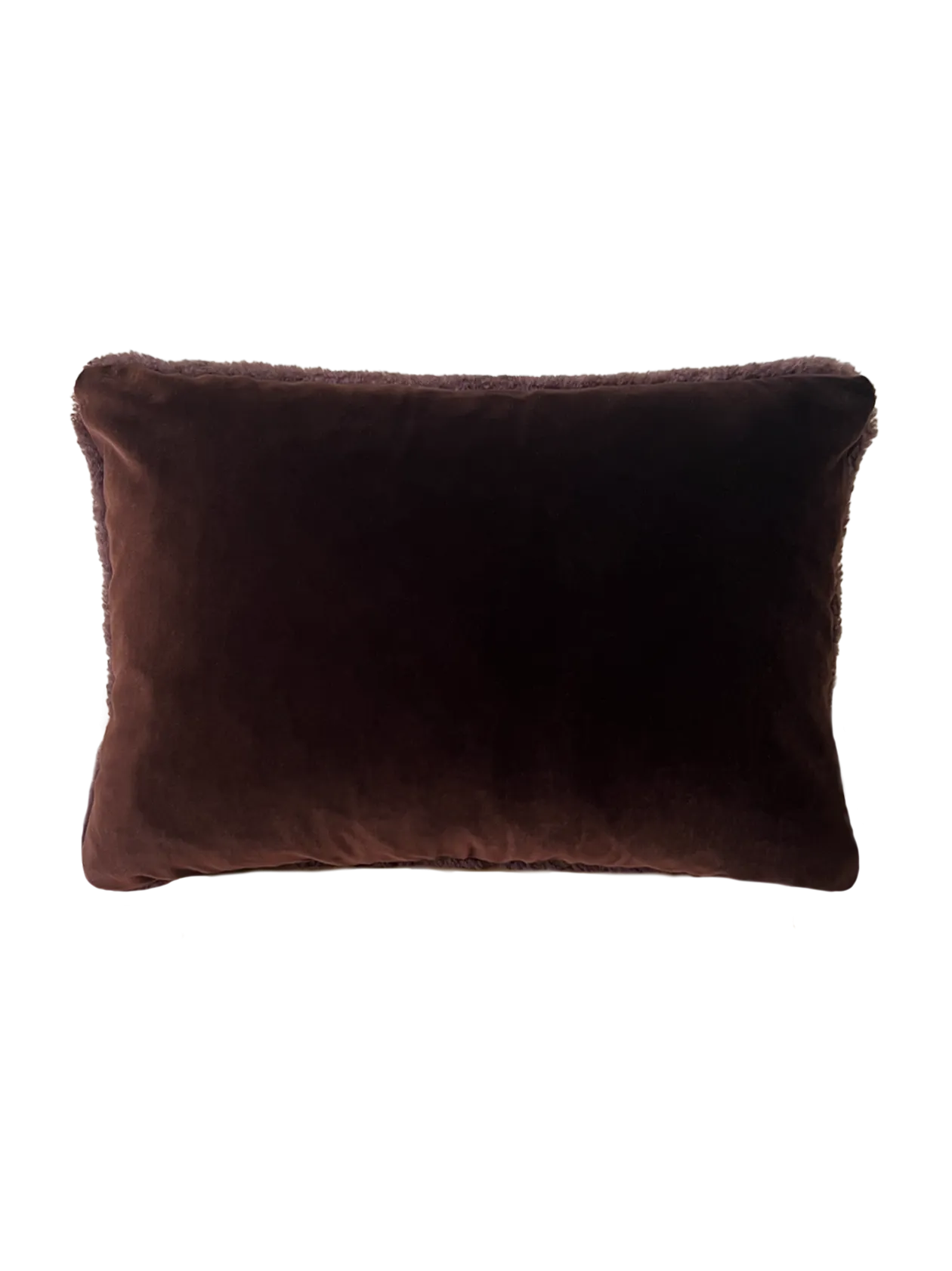 Shearling lumbar in chocolate