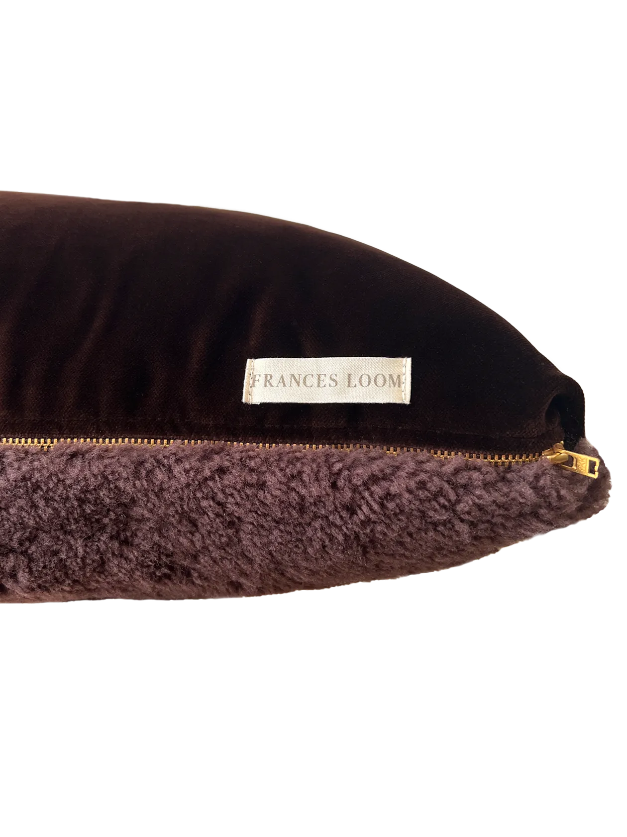 Shearling lumbar in chocolate