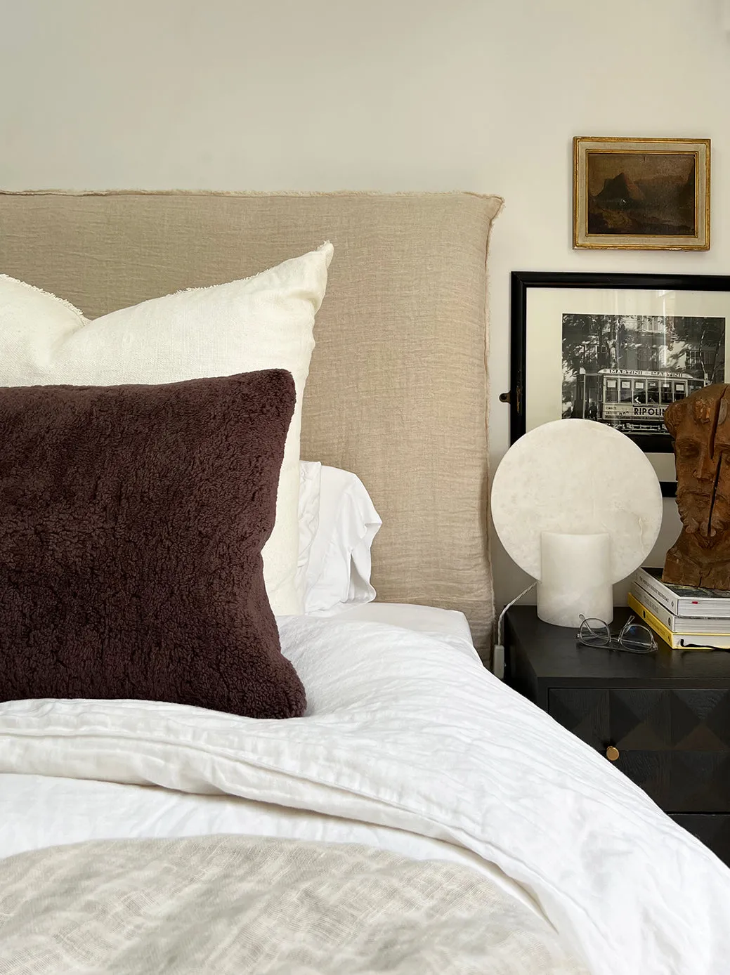 Shearling lumbar in chocolate