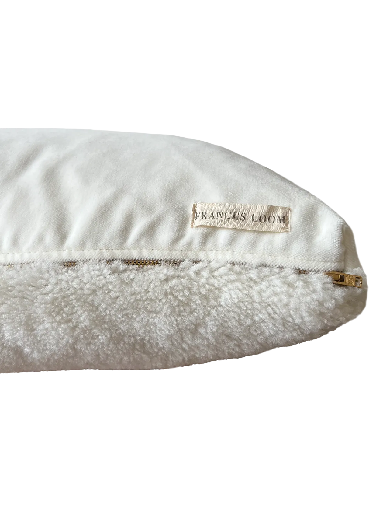 Shearling lumbar in cream