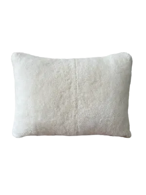 Shearling lumbar in cream