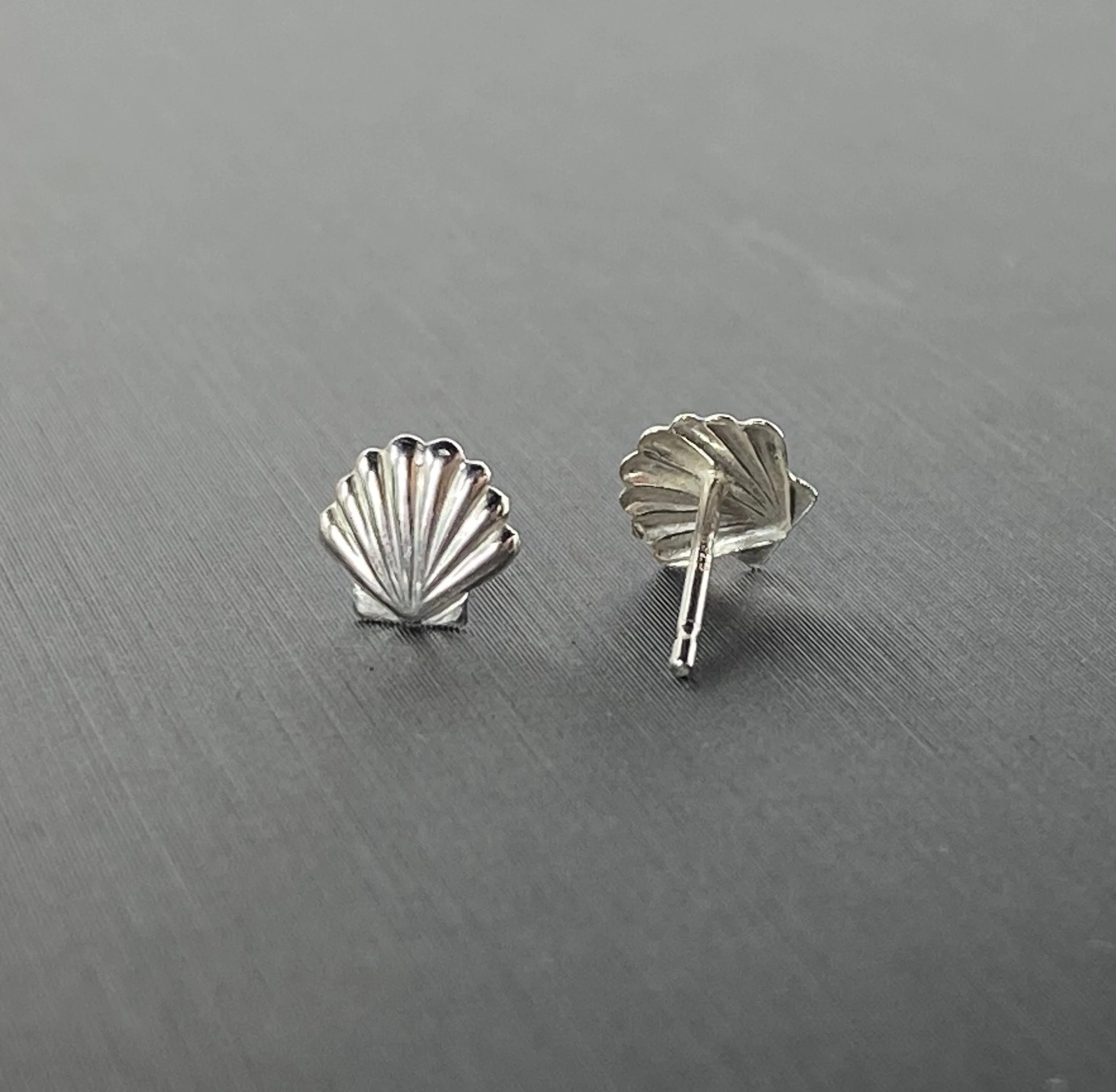 Sterling silver sea shell earring stud, SKU#595-5