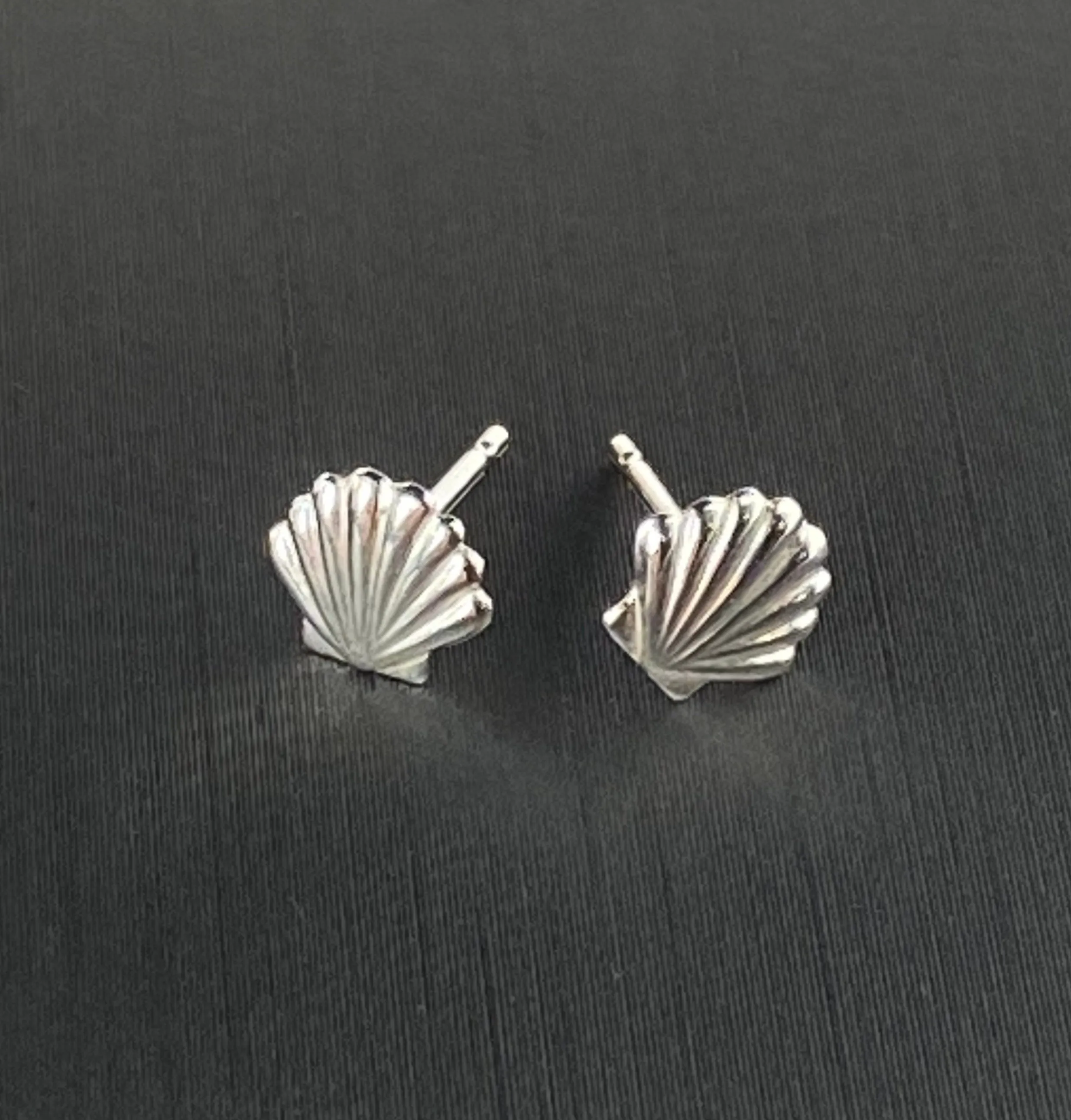 Sterling silver sea shell earring stud, SKU#595-5