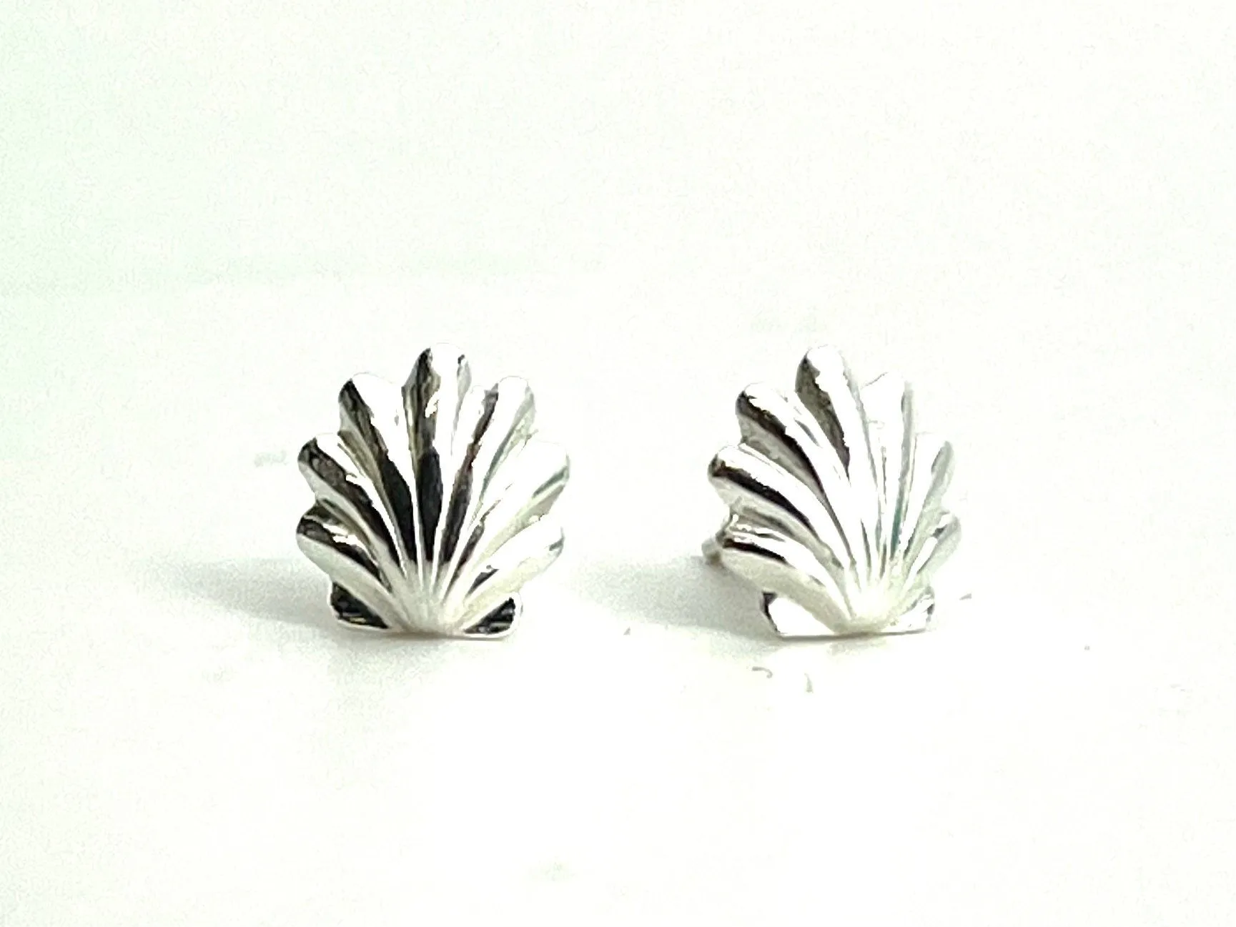 Sterling Silver Seashell Studs, Sku#785-5