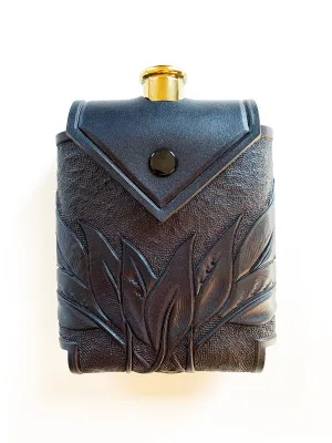 The Laurel Flask
