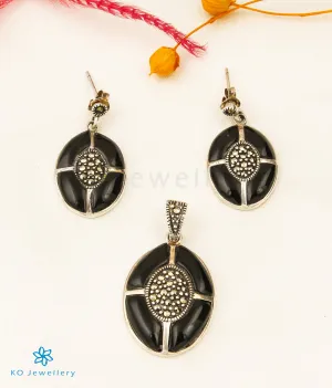 The Nima Silver Marcasite Pendant Set