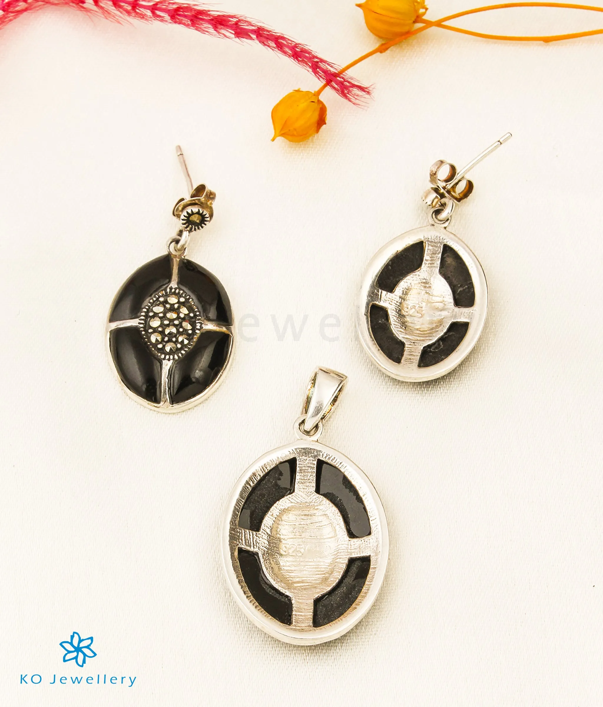 The Nima Silver Marcasite Pendant Set