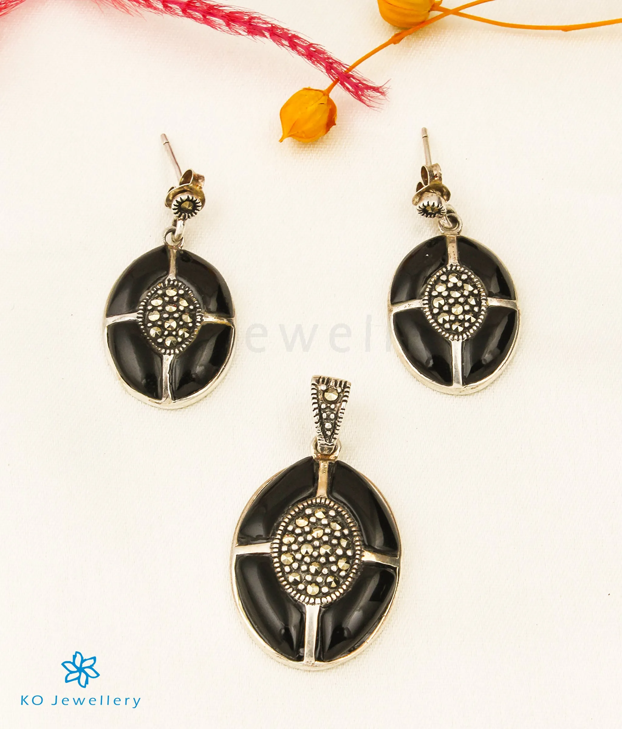 The Nima Silver Marcasite Pendant Set