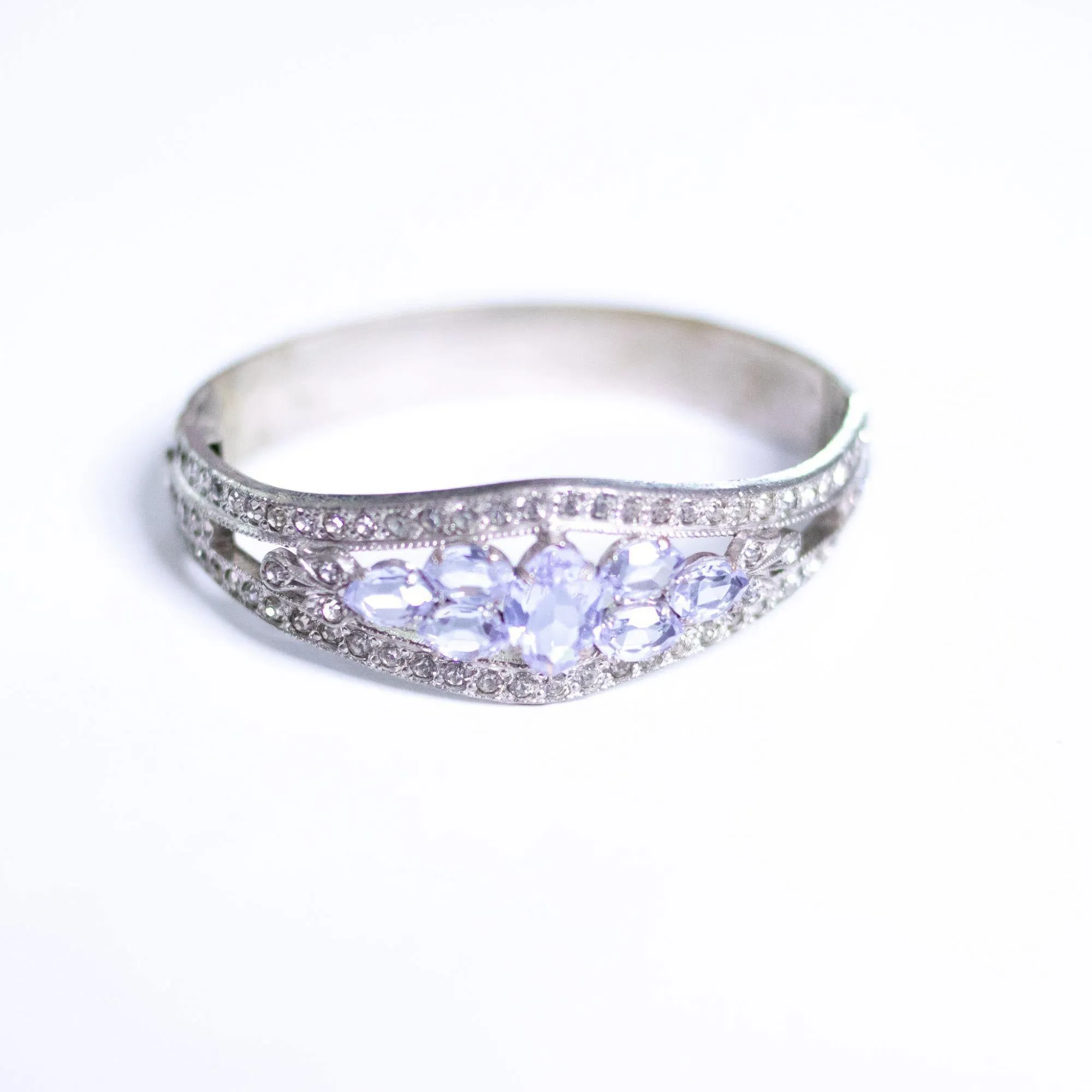 Vintage Art Deco Tanzanite Crystal and Rhinestone Hinged Bangle Bracelet