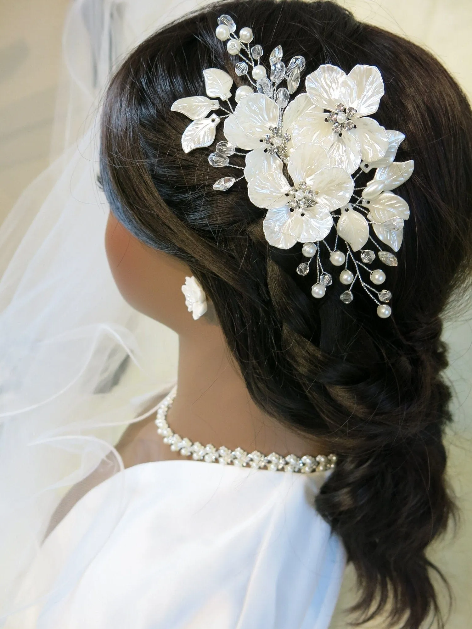 White Large Abalone Flower Petals Hairclip, Wedding Pearl Big Floral Hair Clip, Bridal Alligator Hairclip