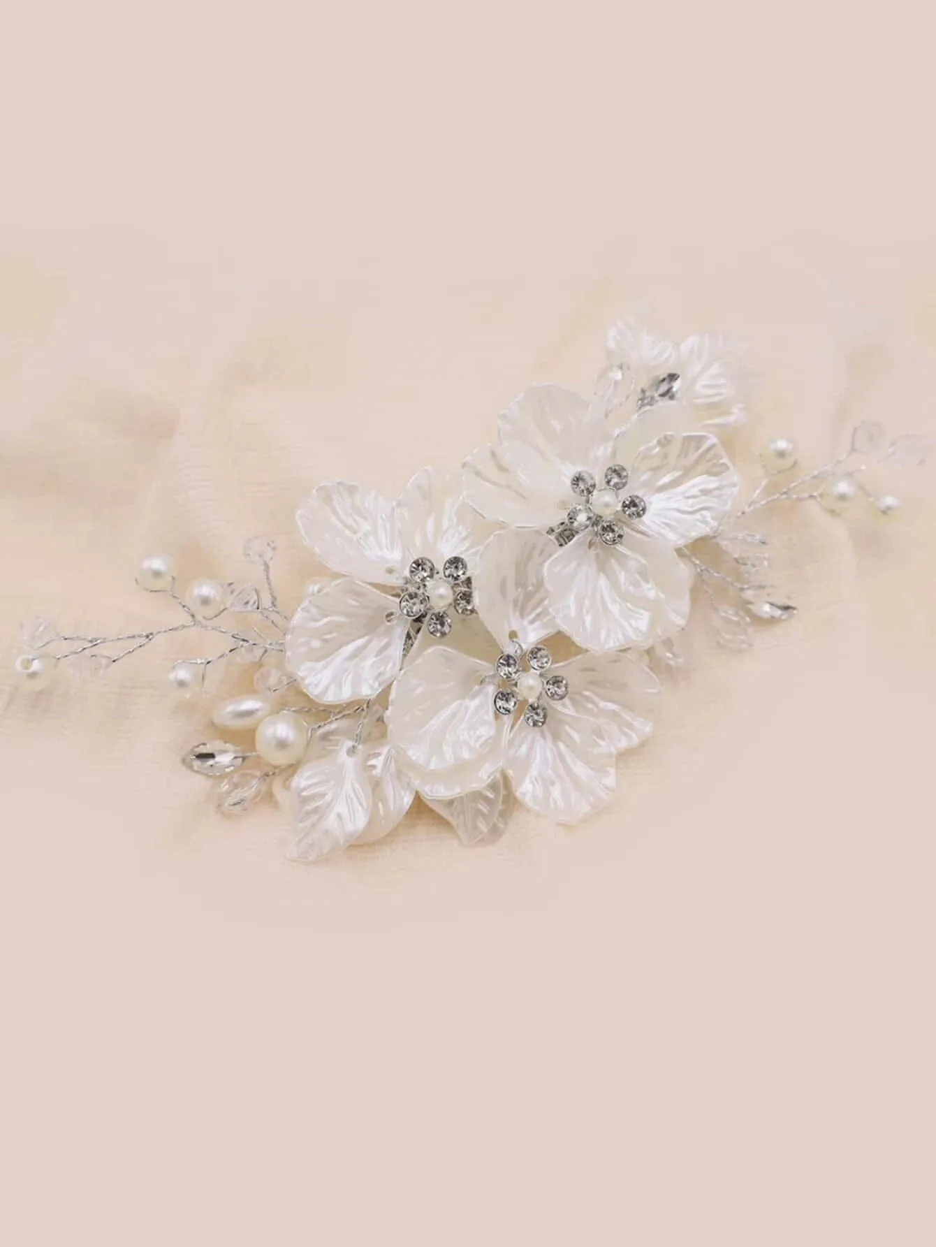 White Large Abalone Flower Petals Hairclip, Wedding Pearl Big Floral Hair Clip, Bridal Alligator Hairclip